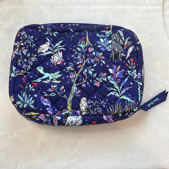 Vera Bradley Handbags - NWOT Vera Bradley Harry Potter Forbidden Forest Cord Organizer